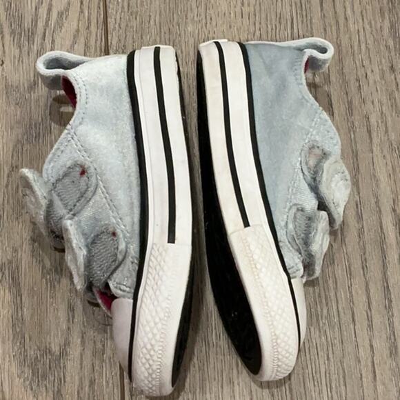 Lot of 2 Converse Heart Pink Gray All Star Converse Velcro Sneakers Size 6 and 7 - Picture 11 of 15